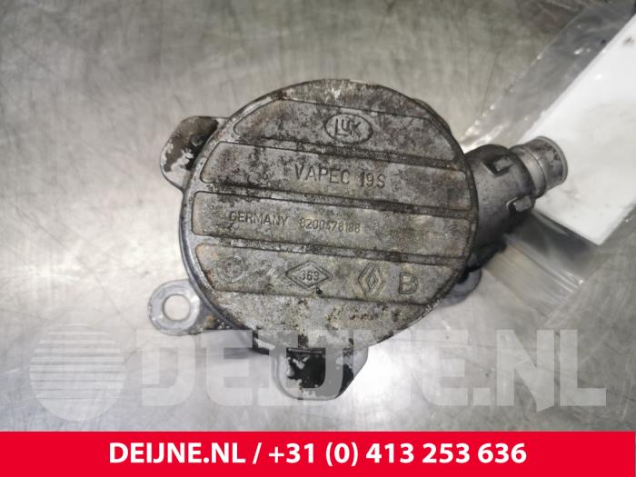 Pompe à vide (diesel) d'un Renault Master III (FD/HD) 2.5 dCi 16V 2005