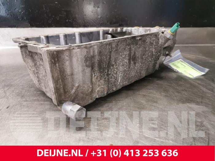 Usagé Couvercle carter Peugeot Expert (G9) 2.0 HDi 120 Prix € 90,75 Prix TTC proposé par van Deijne Onderdelen Uden B.V.