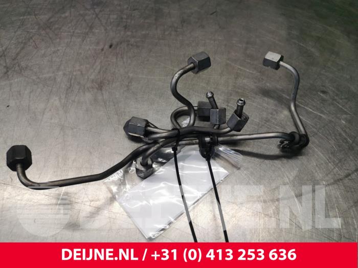 Usagé Conduit (divers) Mercedes C (W205) C-220 2.2 CDI BlueTEC, C-220 d 16V Prix € 50,00 Règlement à la marge proposé par van Deijne Onderdelen Uden B.V.