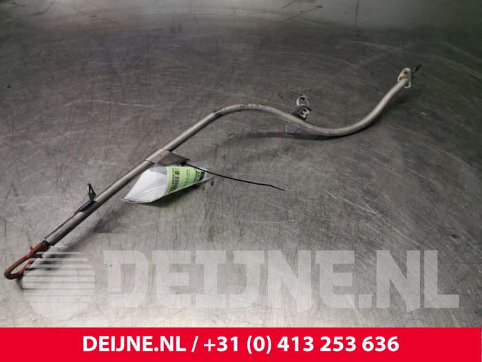 Pretowy wskaznik poziomu oleju z Mercedes-Benz C (W205) C-220 2.2 CDI BlueTEC, C-220 d 16V 2015
