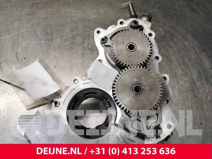Vacuum pump (diesel) from a Iveco New Daily VI 33.210, 35.210 2016