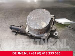Used Vacuum pump (diesel) Opel Movano 2.3 CDTi 16V FWD Price € 72,60 Inclusive VAT offered by van Deijne Onderdelen Uden B.V.