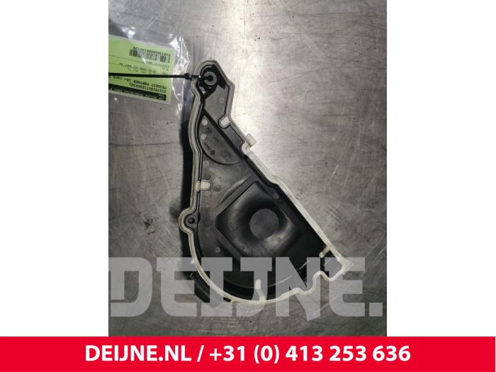 Timing cover from a Peugeot Partner (EF/EU) 1.5 BlueHDi 100 2021