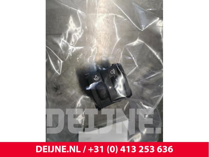 Używane Przelacznik swiatel Fiat Talento 1.6 EcoJet BiTurbo 125 Cena € 24,20 Z VAT oferowane przez van Deijne Onderdelen Uden B.V.