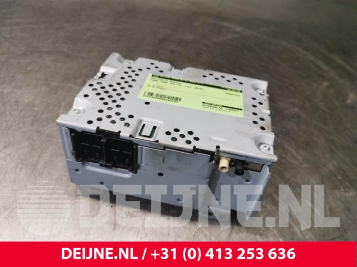 Usagé Module navigation Ford Transit Custom Prix € 242,00 Prix TTC proposé par van Deijne Onderdelen Uden B.V.