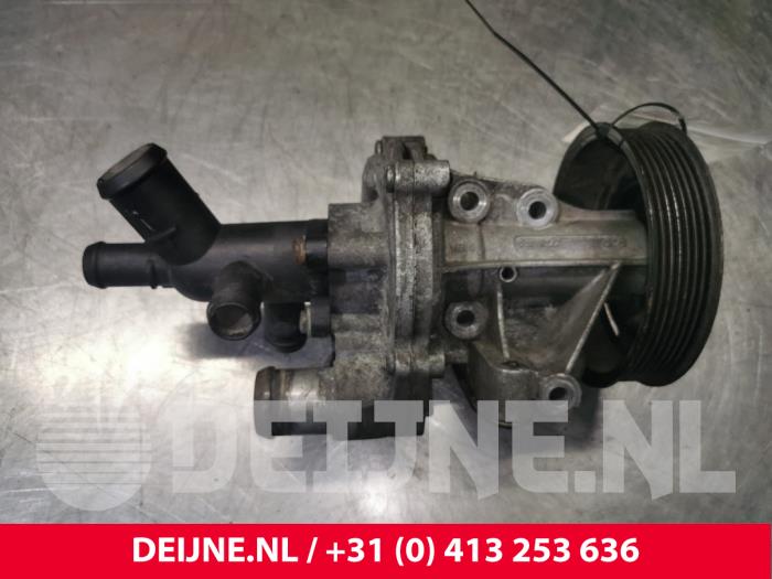 Begagnade Vattenpump Ford Transit Pris € 72,60 Inklusive moms erbjuds av van Deijne Onderdelen Uden B.V.