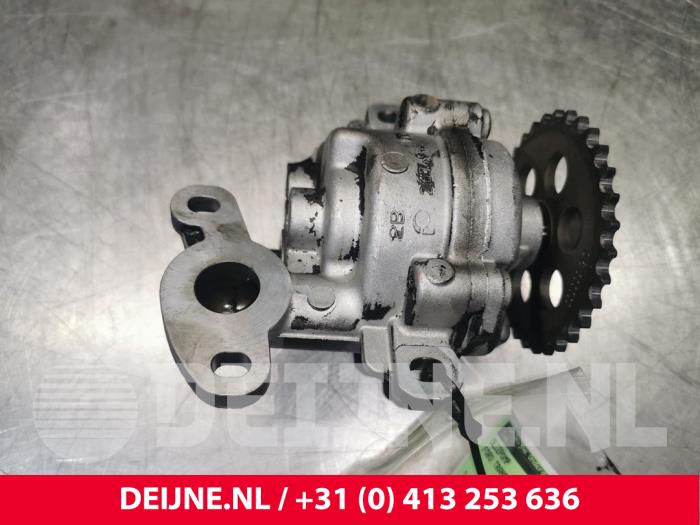 Używane Pompa oleju Ford Transit Cena € 72,60 Z VAT oferowane przez van Deijne Onderdelen Uden B.V.