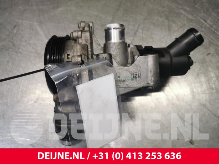 Używane Pompa wodna Mercedes B (W246/W242) 2.2 B-220 CDI BlueEFFICIENCY,d 16V Cena € 140,00 Procedura marży oferowane przez van Deijne Onderdelen Uden B.V.