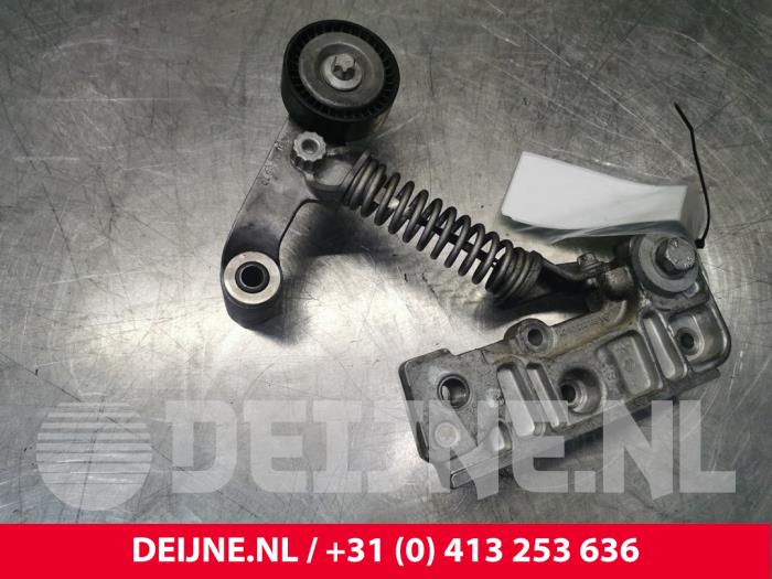 Usados Rodillo tensor correa múltiple Mercedes B (W246/W242) 2.2 B-220 CDI BlueEFFICIENCY,d 16V Precio € 45,00 Norma de margen ofrecido por van Deijne Onderdelen Uden B.V.