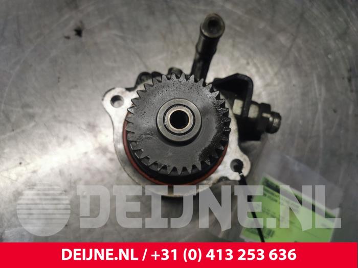 Usagé Pompe de direction Nissan Atleon Prix € 121,00 Prix TTC proposé par van Deijne Onderdelen Uden B.V.
