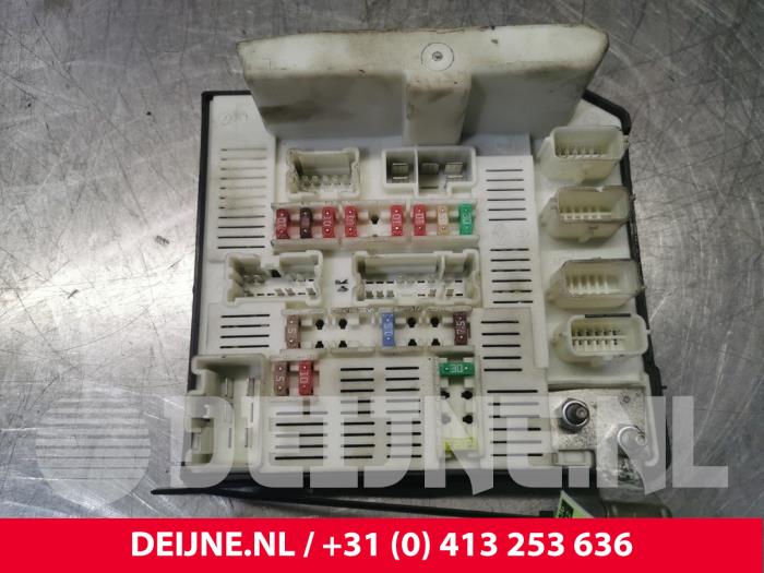 Fuse box Renault Kangoo Express 1.5 dCi 70 8201044238 RENAULT