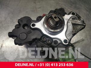 Used Mechanical fuel pump Fiat Scudo (270) 2.0 D Multijet Price € 272,25 Inclusive VAT offered by van Deijne Onderdelen Uden B.V.
