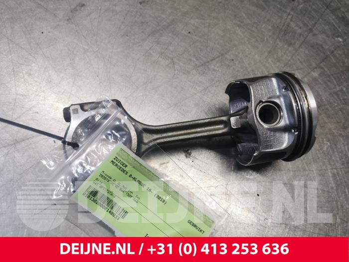 Used Piston Mercedes B-Klasse Price € 125,00 Margin scheme offered by van Deijne Onderdelen Uden B.V.