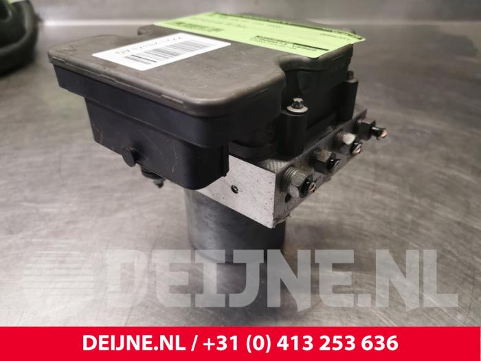 Begagnade ABS-pump Ford Transit Custom Pris € 121,00 Inklusive moms erbjuds av van Deijne Onderdelen Uden B.V.