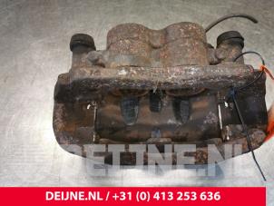 Used Front brake calliper, left Mercedes Sprinter 3,5t (906.73) 311 CDI 16V Price € 60,50 Inclusive VAT offered by van Deijne Onderdelen Uden B.V.