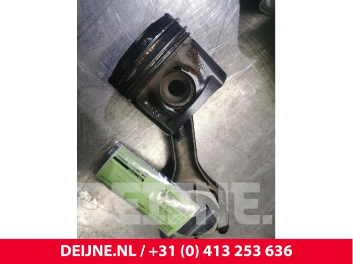 Begagnade Kolv Opel Zafira C Pris € 36,30 Inklusive moms erbjuds av van Deijne Onderdelen Uden B.V.