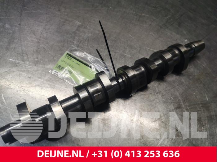 Usagé Arbre à cames Volkswagen Passat Prix € 90,75 Prix TTC proposé par van Deijne Onderdelen Uden B.V.
