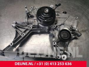 Used Alternator upper bracket Mercedes Vito (639.6) 2.2 113 CDI 16V Euro 5 Price € 48,40 Inclusive VAT offered by van Deijne Onderdelen Uden B.V.