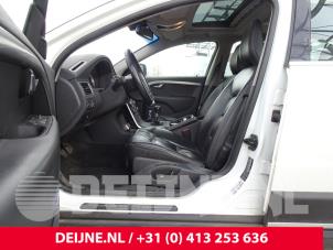 Usagé Rétroviseur intérieur Volvo XC70 (BZ) 2.4 D5 20V 205 AWD Prix € 50,00 Règlement à la marge proposé par van Deijne Onderdelen Uden B.V.