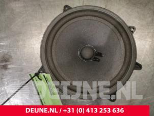 Used Speaker Mercedes Sprinter 5t (907.6) 315 CDI 2.0 D RWD Price € 24,20 Inclusive VAT offered by van Deijne Onderdelen Uden B.V.