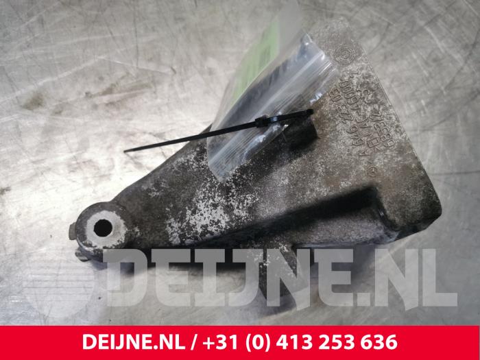 Gebrauchte Motorlager Mercedes Sprinter Preis € 36,30 Mit Mehrwertsteuer angeboten von van Deijne Onderdelen Uden B.V.