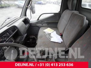 Used Double front seat, right Mitsubishi Canter 3.0 Di-D 16V 35 Price on request offered by van Deijne Onderdelen Uden B.V.