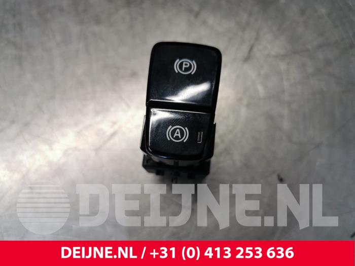 Gebrauchte Handbremse Schalter Volvo XC40 (XZ) 1.5 T5 Plug-in Hybrid 16V Preis € 45,00 Margenregelung angeboten von van Deijne Onderdelen Uden B.V.