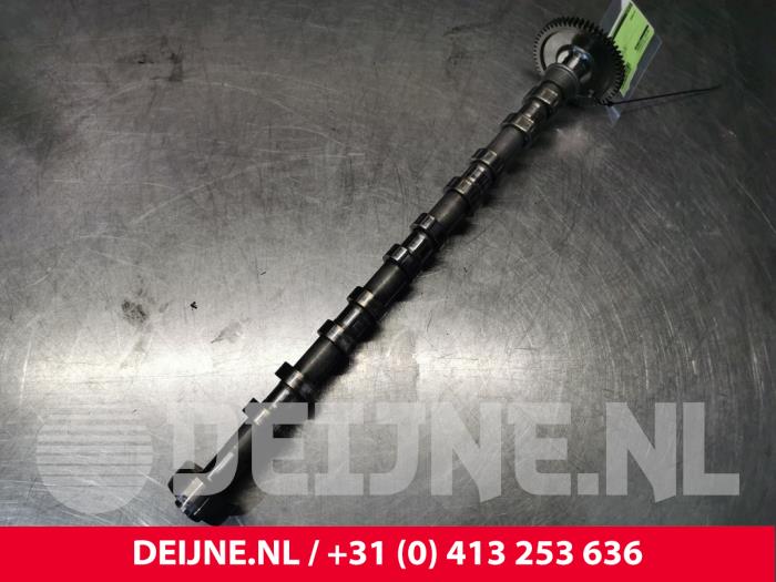 Usagé Arbre à cames Volvo V70 (BW) 2.4 D5 20V 205 Prix € 150,00 Règlement à la marge proposé par van Deijne Onderdelen Uden B.V.