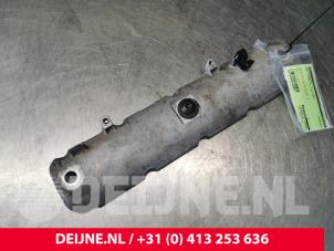 Usados Tapa de válvulas Opel Vivaro 1.9 DI Precio € 60,50 IVA incluido ofrecido por van Deijne Onderdelen Uden B.V.
