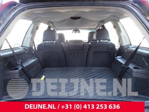 Used Rear bench seat Volvo XC90 I 2.4 D5 20V Price on request offered by van Deijne Onderdelen Uden B.V.