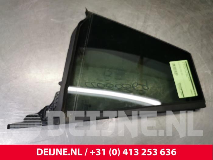Usados Ventanilla triangular derecha detrás Volkswagen ID.4 (E21) Performance 77 kWh Precio € 108,90 IVA incluido ofrecido por van Deijne Onderdelen Uden B.V.