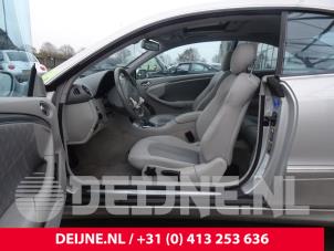 Gebrauchte Verkleidung Set (komplett) Mercedes CLK (W209) 1.8 200 K 16V Preis € 250,00 Margenregelung angeboten von van Deijne Onderdelen Uden B.V.