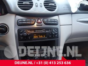 Used Radio/CD player (miscellaneous) Mercedes CLK (W209) 1.8 200 K 16V Price € 100,00 Margin scheme offered by van Deijne Onderdelen Uden B.V.