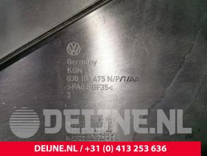 Ventildeckel van een Volkswagen Transporter/Caravelle T5 1.9 TDi 2004