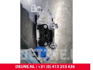 Used Heater control panel Opel Vivaro 1.6 CDTI 95 Euro 6 Price € 35,09 Inclusive VAT offered by van Deijne Onderdelen Uden B.V.