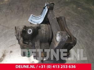 Used Rear brake calliper, left Opel Vivaro 1.6 CDTI 95 Euro 6 Price on request offered by van Deijne Onderdelen Uden B.V.