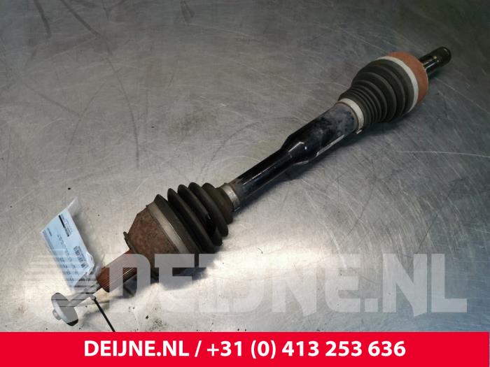 Front drive shaft, left from a Volvo XC60 I (DZ) 2.0 D4 16V 2014