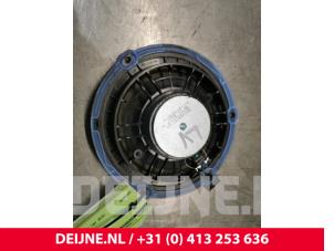 Used Speaker Peugeot Expert (VA/VB/VE/VF/VY) 2.0 Blue HDi 120 16V Price € 18,15 Inclusive VAT offered by van Deijne Onderdelen Uden B.V.