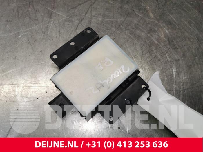 Begagnade Radarsensor Volvo V60 I (FW/GW) 2.0 D2 16V Pris € 250,00 Marginaltabell erbjuds av van Deijne Onderdelen Uden B.V.