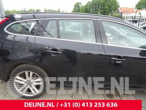 Usados Ventanilla de puerta de 4 puertas derecha detrás Volvo V60 I (FW/GW) 1.6 DRIVe Precio € 70,00 Norma de margen ofrecido por van Deijne Onderdelen Uden B.V.