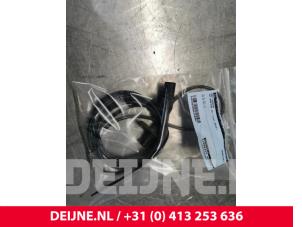 Used ABS Sensor Volkswagen Crafter 2.0 TDI 16V Price € 24,20 Inclusive VAT offered by van Deijne Onderdelen Uden B.V.