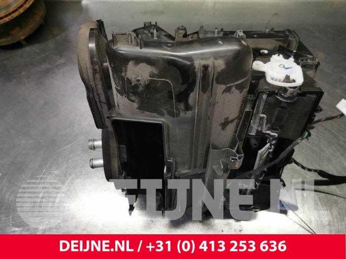 Cuerpo de calefactor de un Renault Trafic (1FL/2FL/3FL/4FL) 1.6 dCi 115 2015
