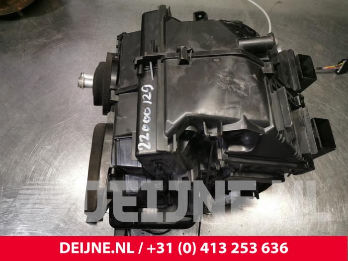 Cuerpo de calefactor de un Renault Trafic (1FL/2FL/3FL/4FL) 1.6 dCi 115 2015