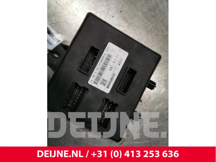 Used Start/Stop computer Opel Vivaro 1.6 CDTI 95 Euro 6 Price € 90,75 Inclusive VAT offered by van Deijne Onderdelen Uden B.V.