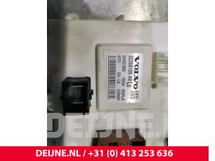 Module électronique central d'un Volvo XC40 (XZ) 2.0 D3 16V 2019