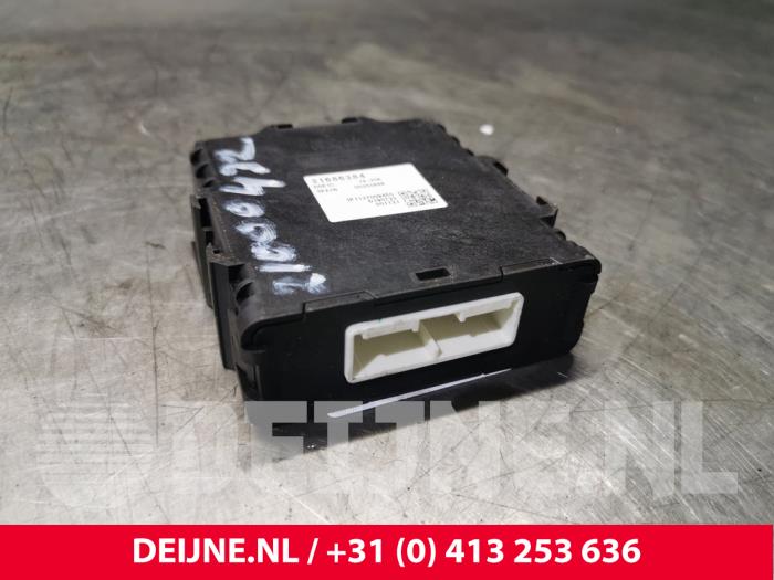 Used Automatic gearbox computer Volvo XC40 (XZ) 2.0 D3 16V Price € 120,00 Margin scheme offered by van Deijne Onderdelen Uden B.V.