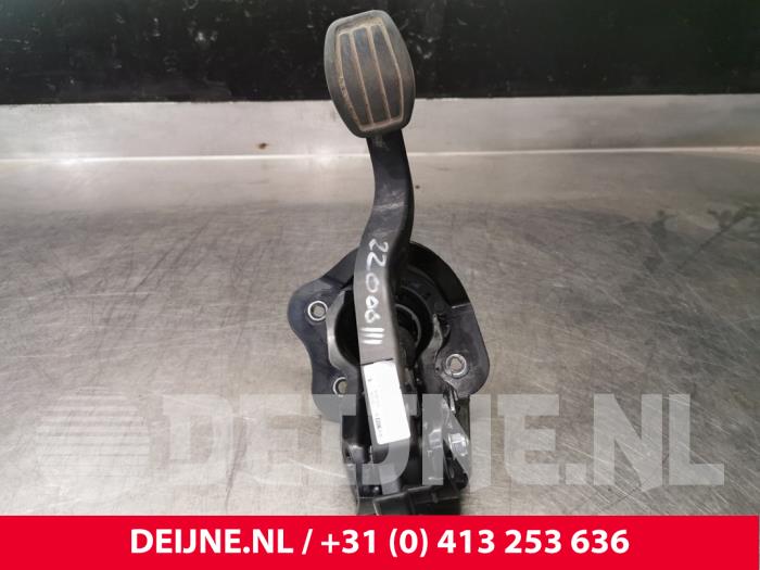 Clutch pedal from a Peugeot Expert (VA/VB/VE/VF/VY) 2.0 Blue HDi 120 16V 2019