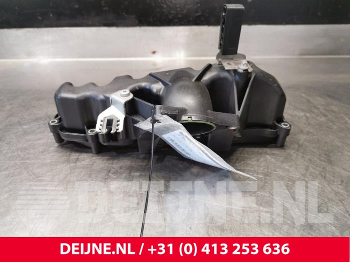 Używane Kolektor dolotowy Volkswagen Crafter 2.0 TDI Cena € 72,60 Z VAT oferowane przez van Deijne Onderdelen Uden B.V.