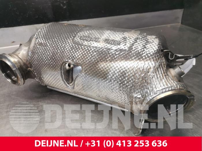 Używane Katalizator Mercedes Sprinter 5t (907.6) 315 CDI 2.0 D RWD Cena € 907,50 Z VAT oferowane przez van Deijne Onderdelen Uden B.V.