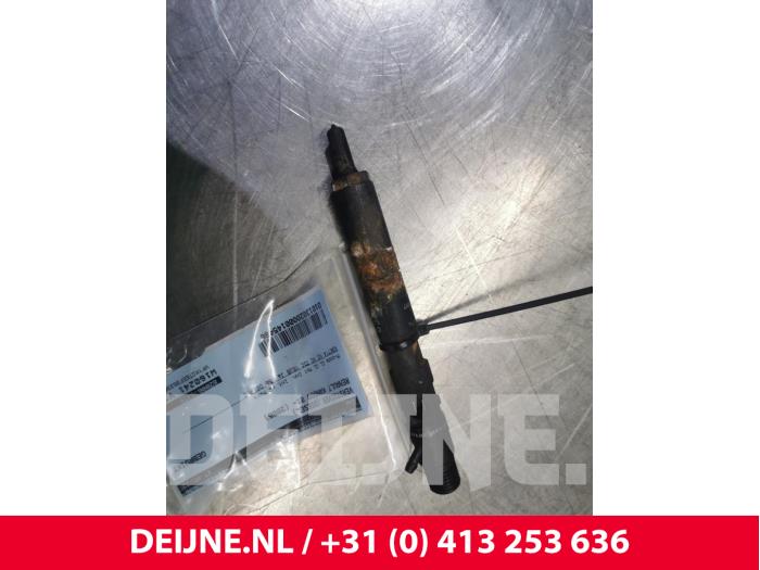 Usagé Injecteurs Renault Kangoo Prix € 60,50 Prix TTC proposé par van Deijne Onderdelen Uden B.V.
